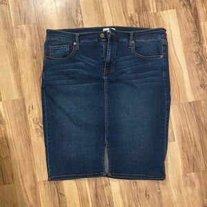 Super cute denim pencil skirt